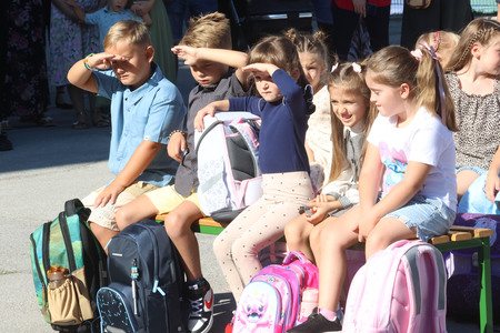 PRVI ŠOLSKI DAN CERKNICA 09 FOTO LJUBO VUKELIČ
